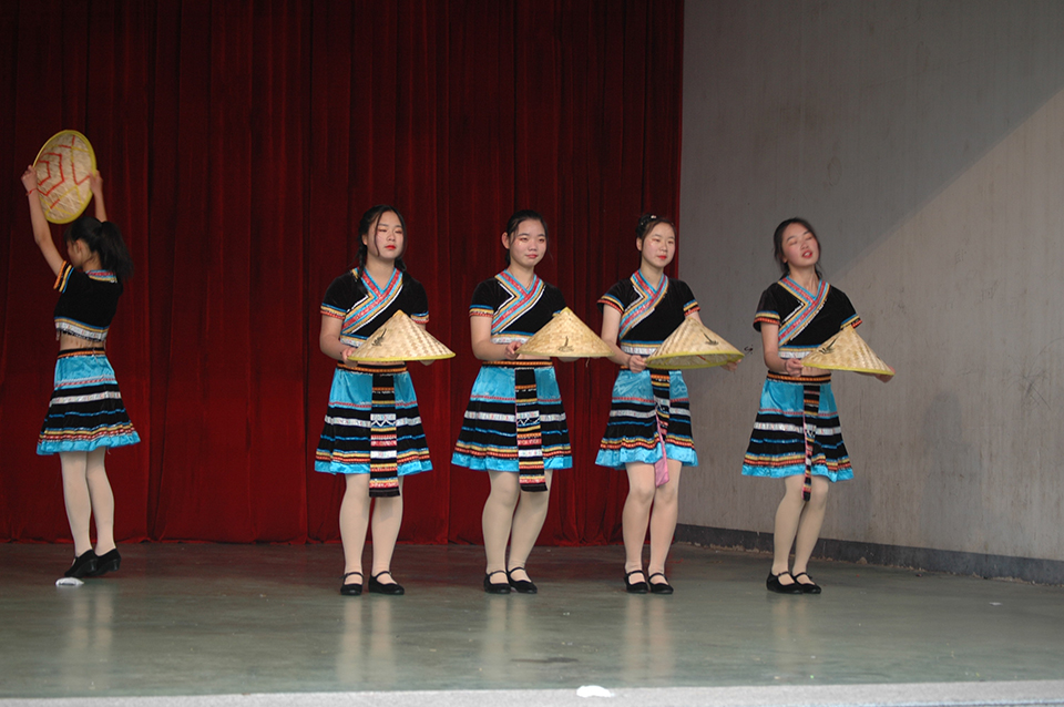 ���|Ů�ӌW(xu��)У