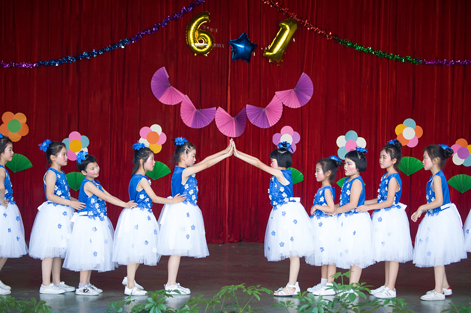 ���|Ů�ӌW(xu��)У