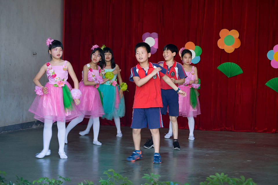 ���|Ů�ӌW(xu��)У