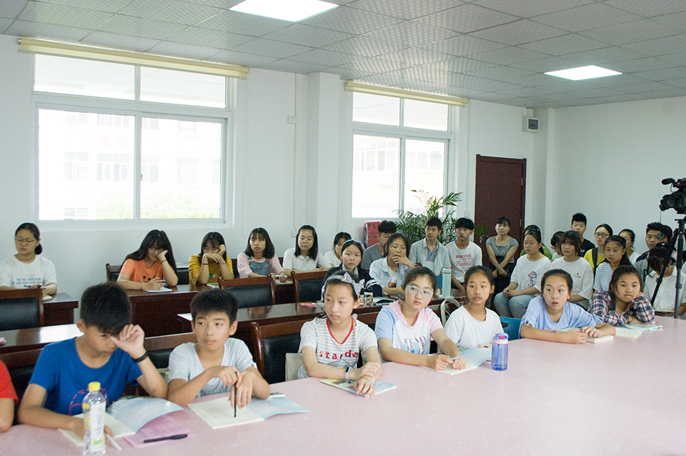 ���|Ů�ӌW(xu��)У