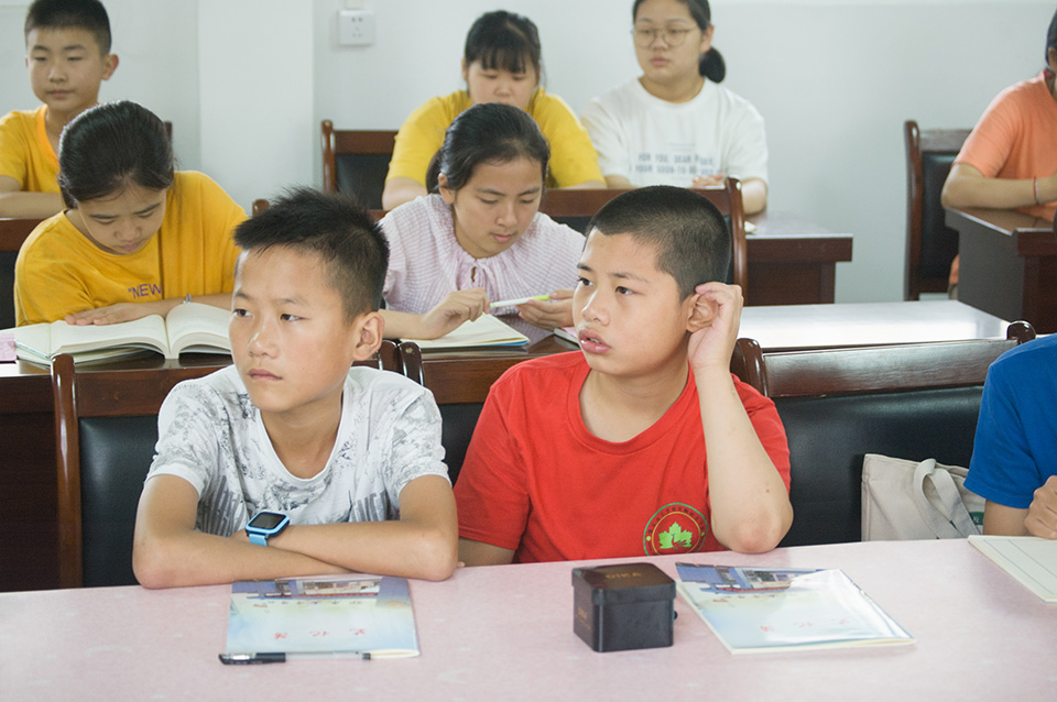 ���|Ů�ӌW(xu��)У