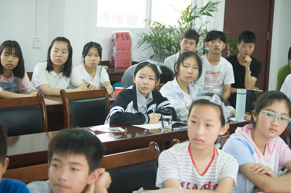 ���|Ů�ӌW(xu��)У