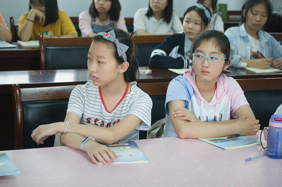 ���|Ů�ӌW(xu��)У