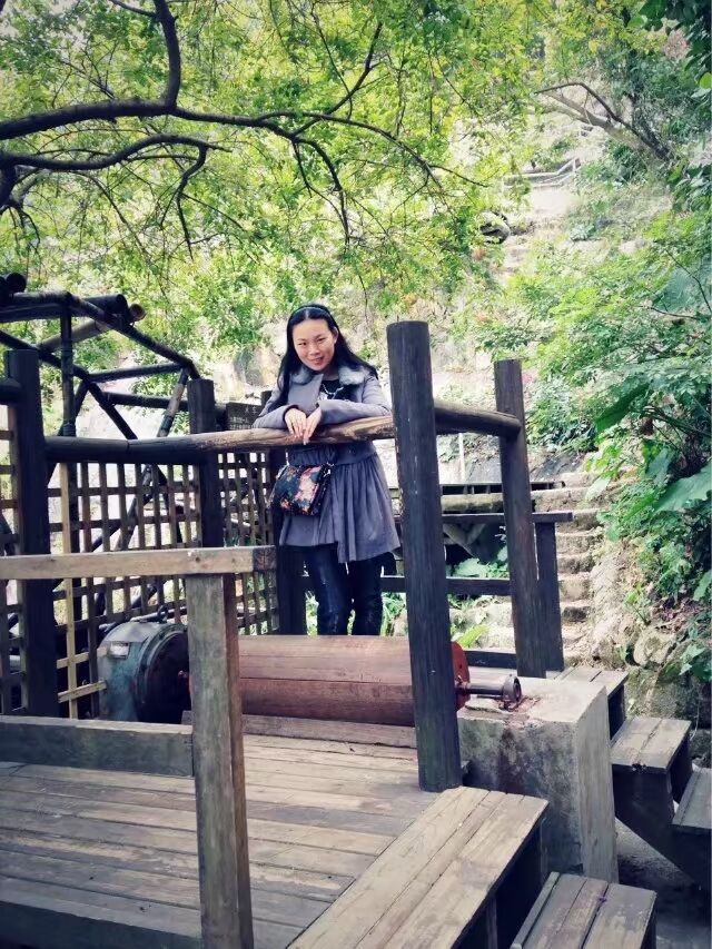 ���|Ů�ӌW(xu��)У